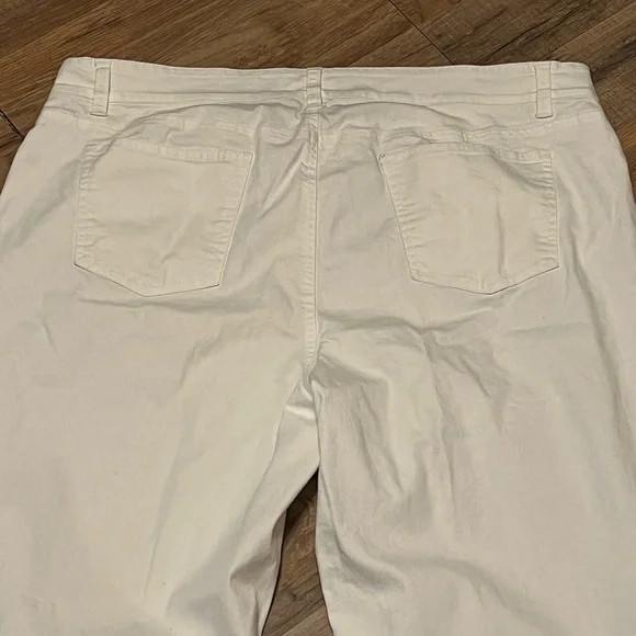 Eileen Fisher white straight leg organic cotton jeans - Picture 5 of 10